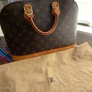 Louis Vuitton Alma